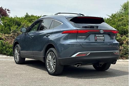 2022 Toyota Venza XLE