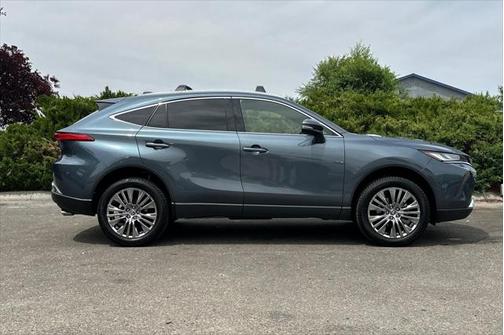 2022 Toyota Venza XLE