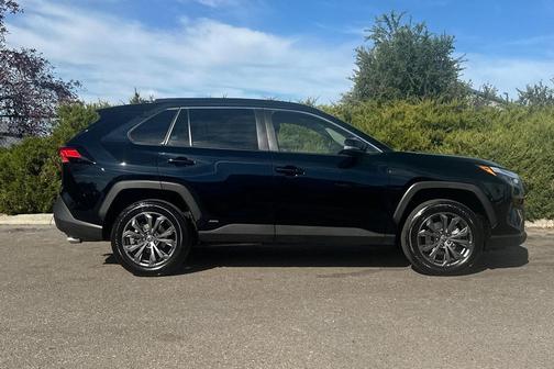 2023 Toyota RAV4 Hybrid XLE Premium