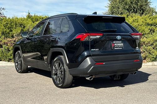 2023 Toyota RAV4 Hybrid XLE Premium