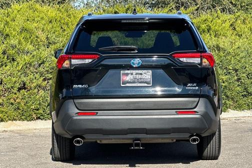 2023 Toyota RAV4 Hybrid XLE Premium