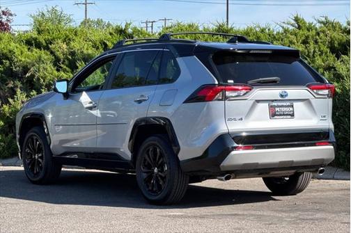 2023 Toyota RAV4 Hybrid SE