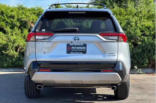 2023 Toyota RAV4 Hybrid SE