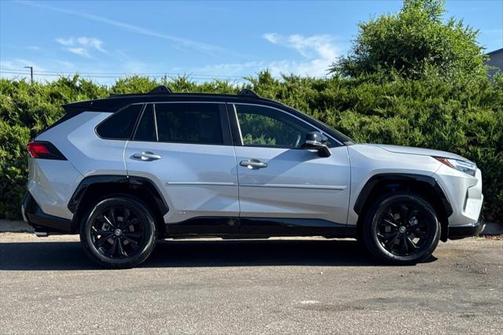 2023 Toyota RAV4 Hybrid SE