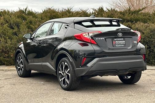 2022 Toyota C-HR XLE
