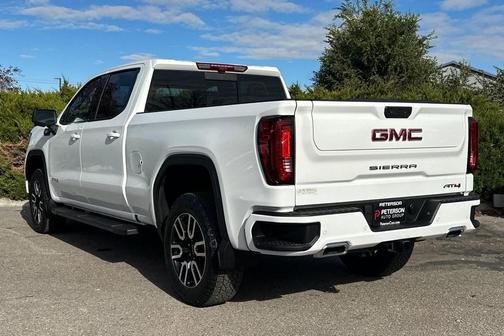 2024 GMC Sierra 1500 AT4