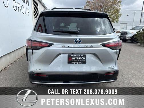 2022 Toyota Sienna Limited