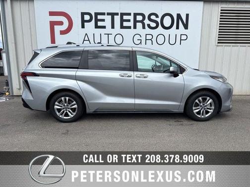 2022 Toyota Sienna Limited