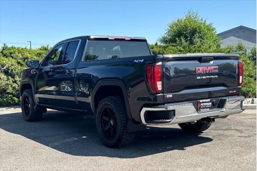 2023 GMC Sierra 1500 SLE