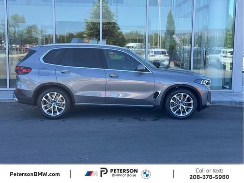 Skyscraper Grey Metallic 2026 BMW X5 PHEV xDrive50e