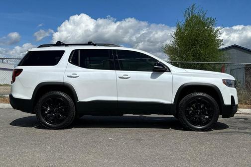 2023 GMC Acadia AWD SLT