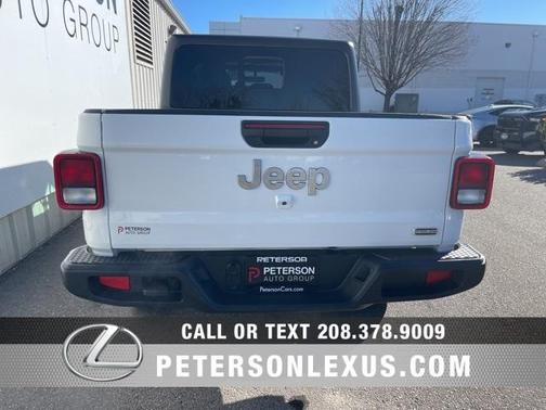 2023 Jeep Gladiator Overland