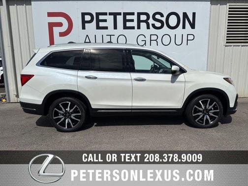 White Diamond Pearl 2019 Honda Pilot Touring 8-Passenger