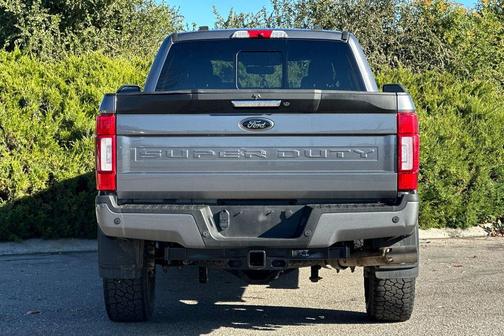 2022 Ford F-350 Lariat