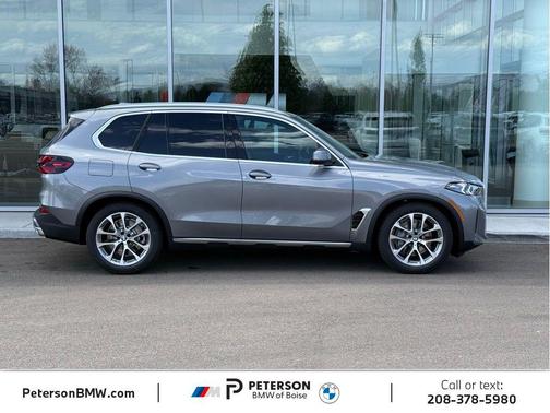 Skyscraper Grey Metallic 2026 BMW X5 PHEV xDrive50e