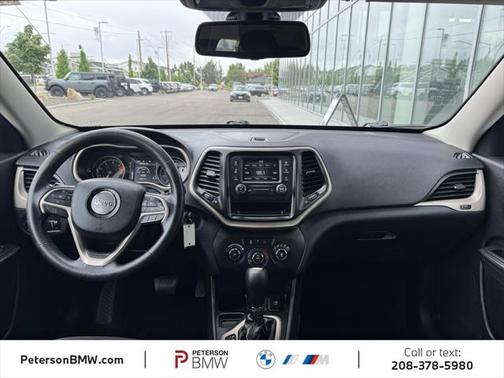 2016 Jeep Cherokee Sport