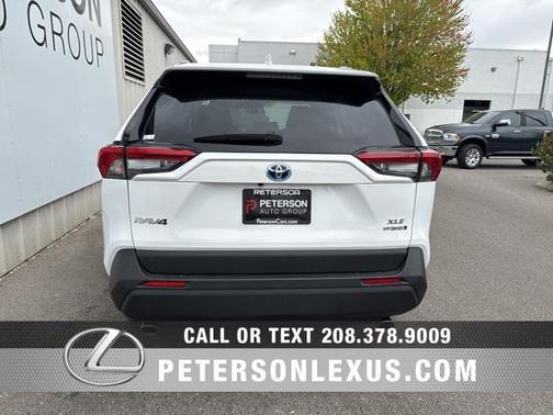 2024 Toyota RAV4 Hybrid XLE