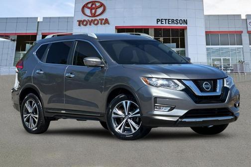Gun Metallic 2017 Nissan Rogue SL