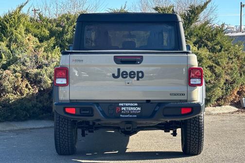 2020 Jeep Gladiator Sport