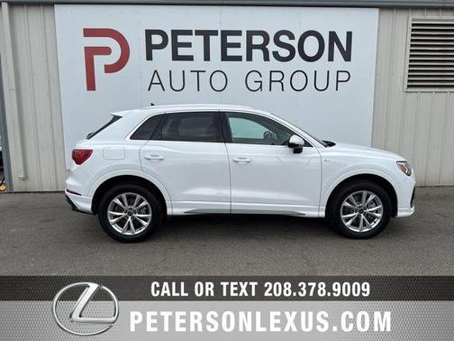 2025 Audi Q3 Premium 45 TFSI S line quattro Tiptronic