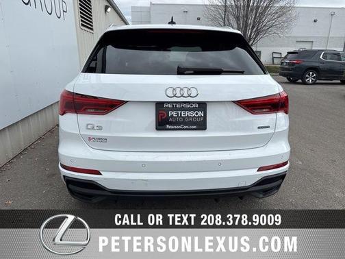 2025 Audi Q3 Premium 45 TFSI S line quattro Tiptronic