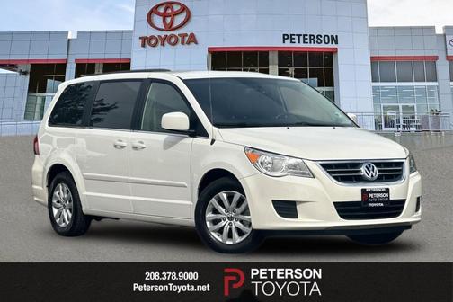 2012 Volkswagen Routan SE