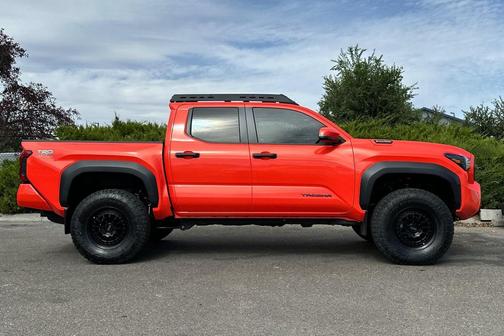 2024 Toyota Tacoma TRD Off Road