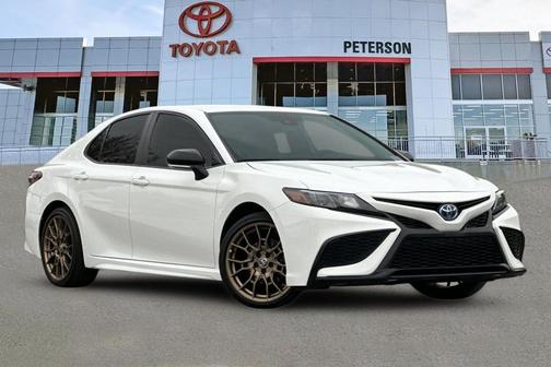 2024 Toyota Camry Hybrid SE