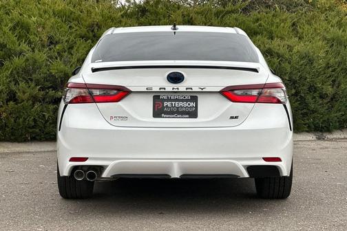 2024 Toyota Camry Hybrid SE