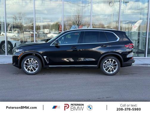 Black Sapphire Metallic 2026 BMW X5 xDrive40i