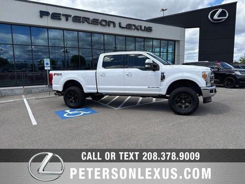 White Platinum Metallic Tri-Coat 2019 Ford F-250 Lariat