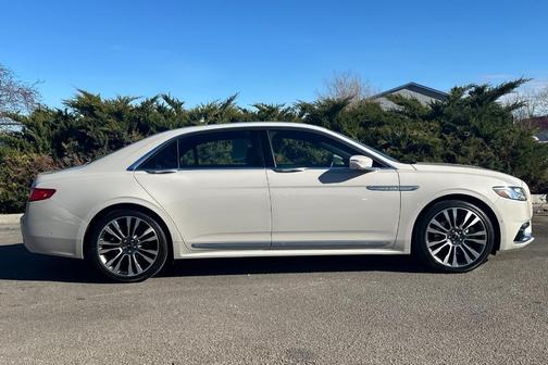 2019 Lincoln Continental Reserve