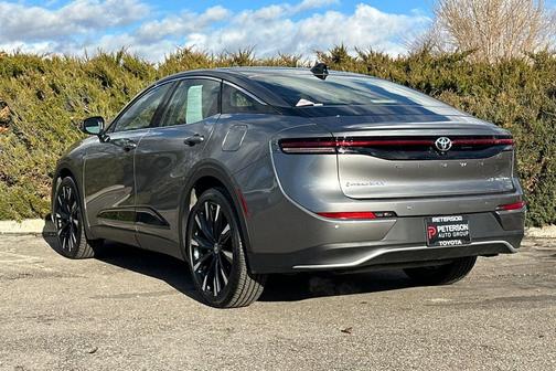 2025 Toyota Crown Platinum