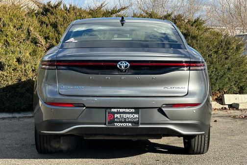 2025 Toyota Crown Platinum