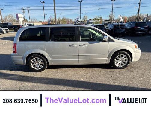 2008 Chrysler Town & Country Touring
