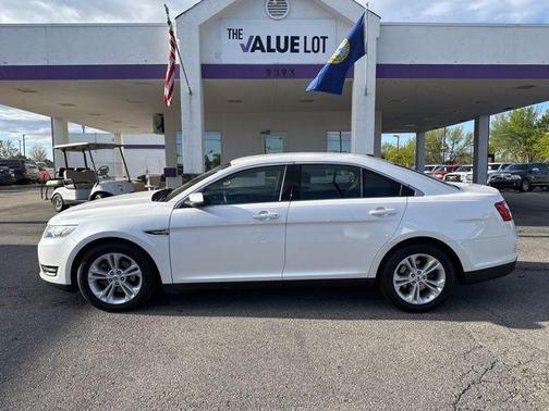 White Platinum Clearcoat Metallic 2015 Ford Taurus SEL