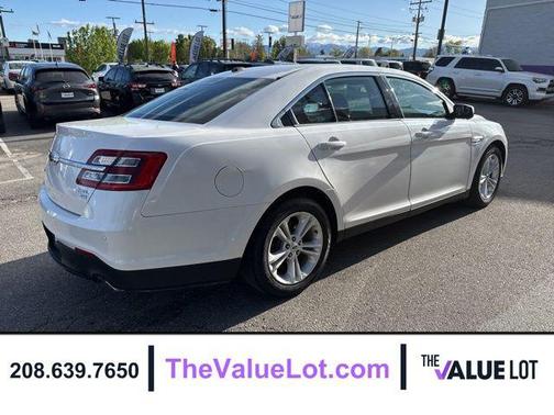 White Platinum Clearcoat Metallic 2015 Ford Taurus SEL