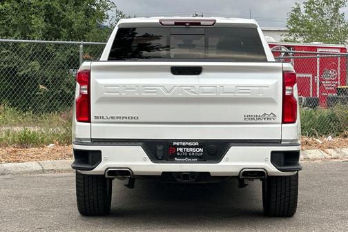 Iridescent Pearl Tricoat 2019 Chevrolet Silverado 1500 High Country