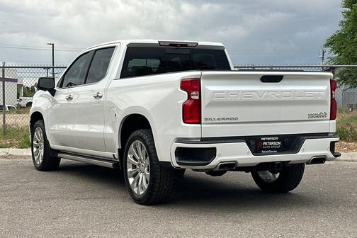 Iridescent Pearl Tricoat 2019 Chevrolet Silverado 1500 High Country