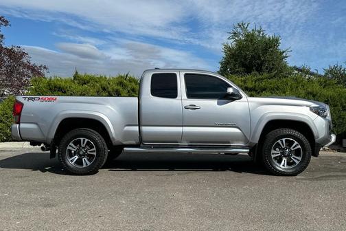 2016 Toyota Tacoma TRD Sport