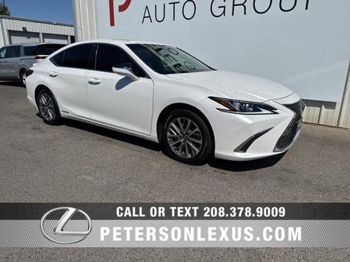 2022 Lexus ES 300h Base