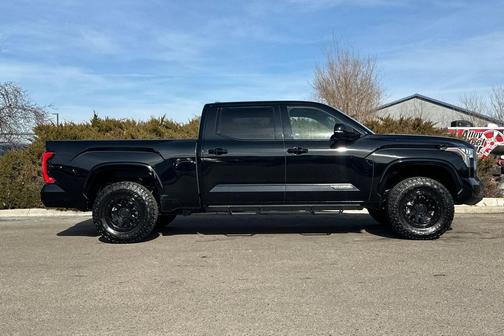 2024 Toyota Tundra Platinum