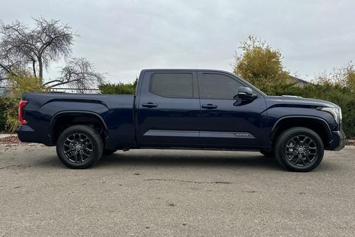 2023 Toyota Tundra Hybrid Platinum