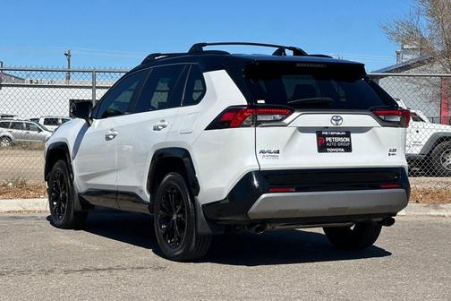 2025 Toyota RAV4 Hybrid SE