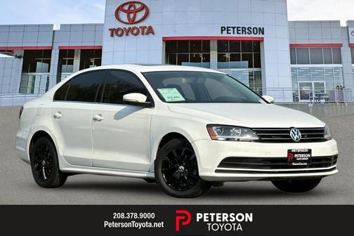 Pure White 2017 Volkswagen Jetta 1.4T SE