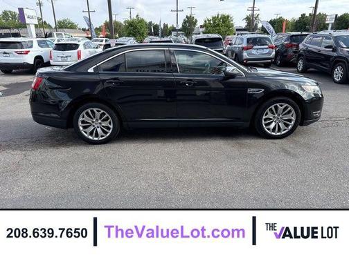 Tuxedo Black Metallic 2015 Ford Taurus Limited