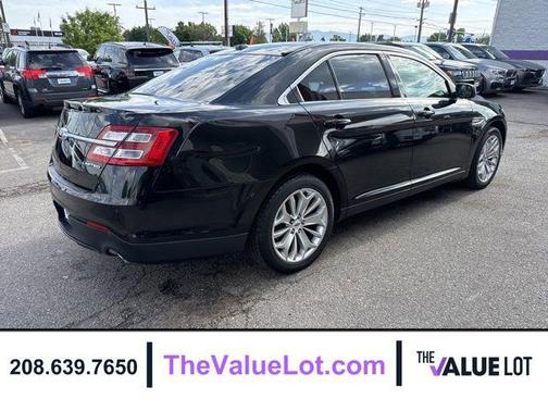 Tuxedo Black Metallic 2015 Ford Taurus Limited