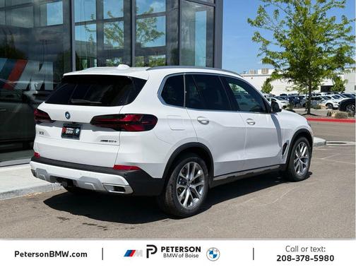 Alpine White 2026 BMW X5 PHEV xDrive50e