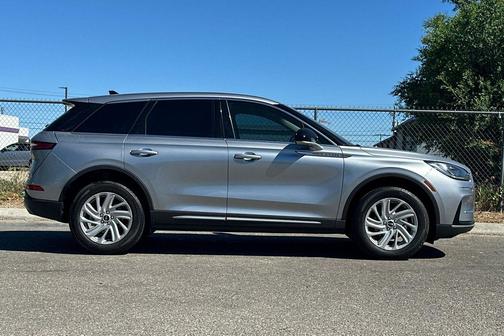 Silver Radiance Metallic Clearcoat 2024 Lincoln Corsair Premiere