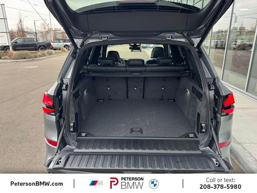 Skyscraper Grey Metallic 2026 BMW X5 M60i